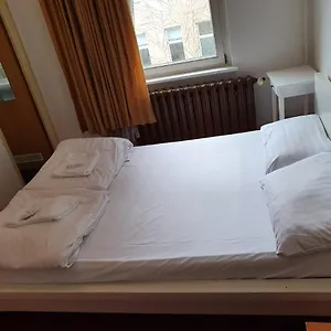 Maerkischer Hof 3*, Berlijn Duitsland